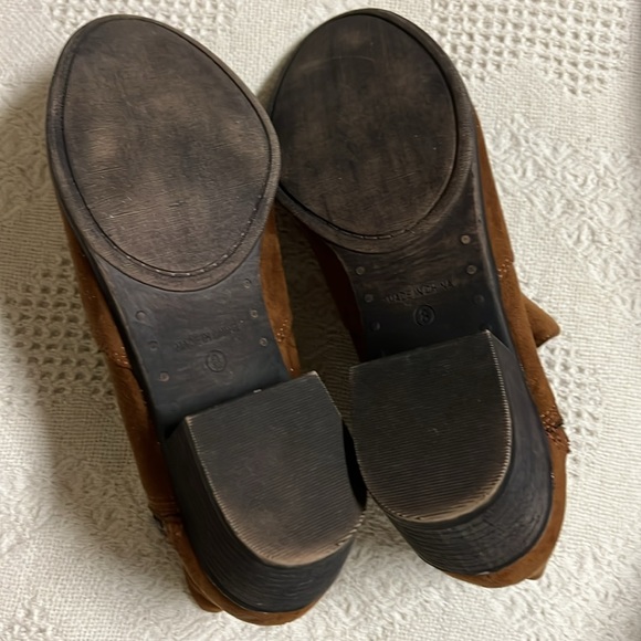 American Rag Booties (8) - Picture 5 of 6